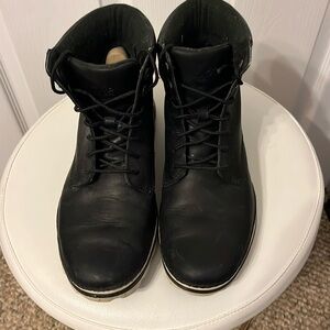 Timberland. Black Leather ankle boots